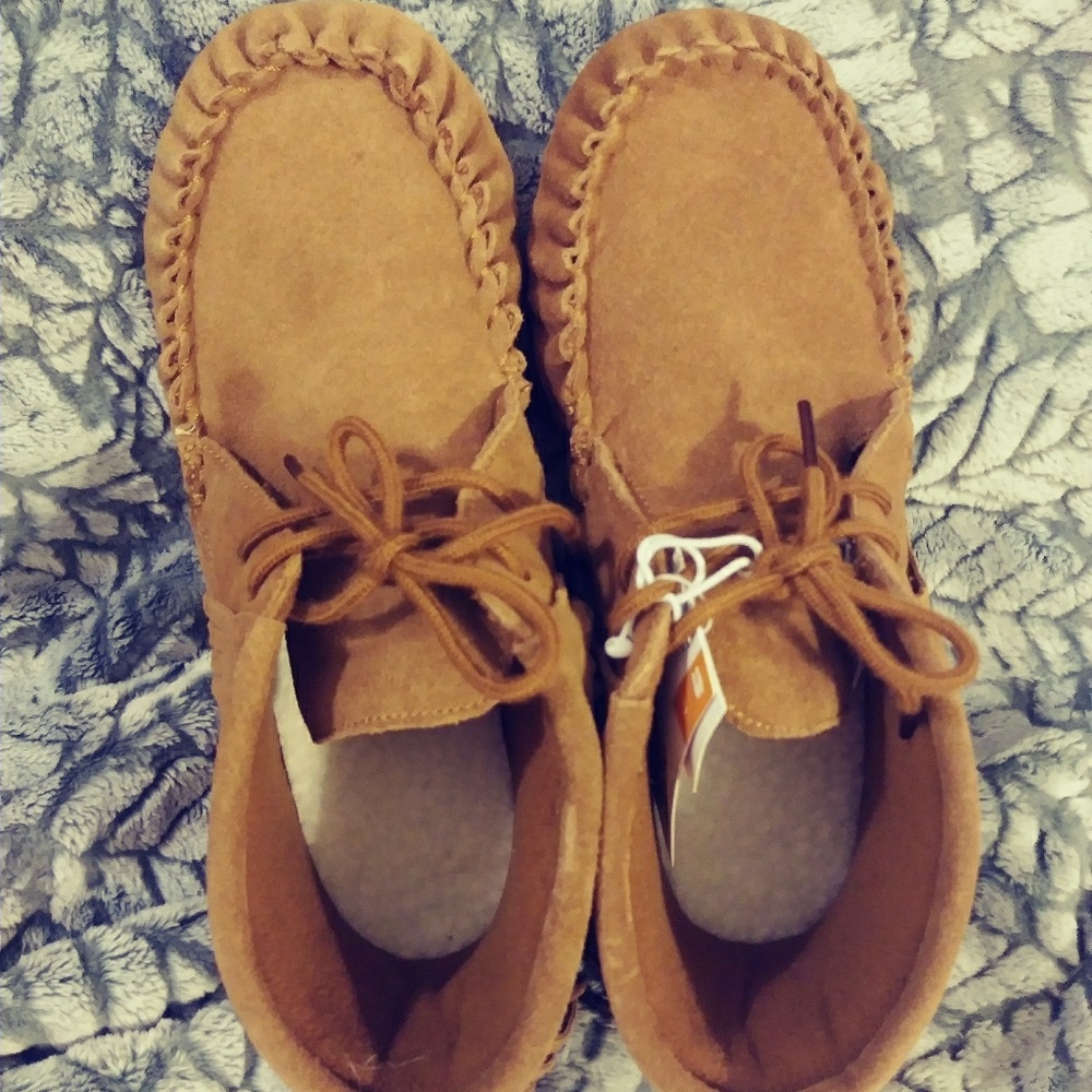 Brand new lot top/ankle fringe-boots